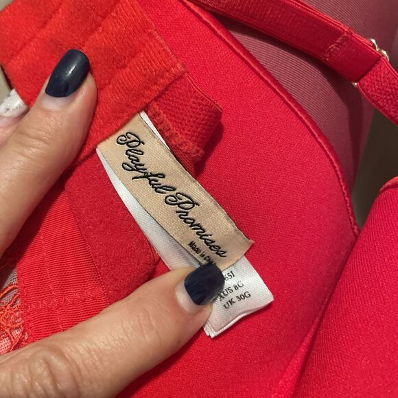 Red Quarter Cup Ilann Lace Bra, 30i - Picture 5 of 8